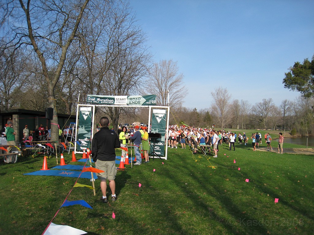 Road Ends 5M 09 0061.jpg - A total of about 500 people started the race. The Road Ends 5 Mile Trail Race in Pinckney Michigan. April 25, 2009. One word = Hills! This was my second run for this race.